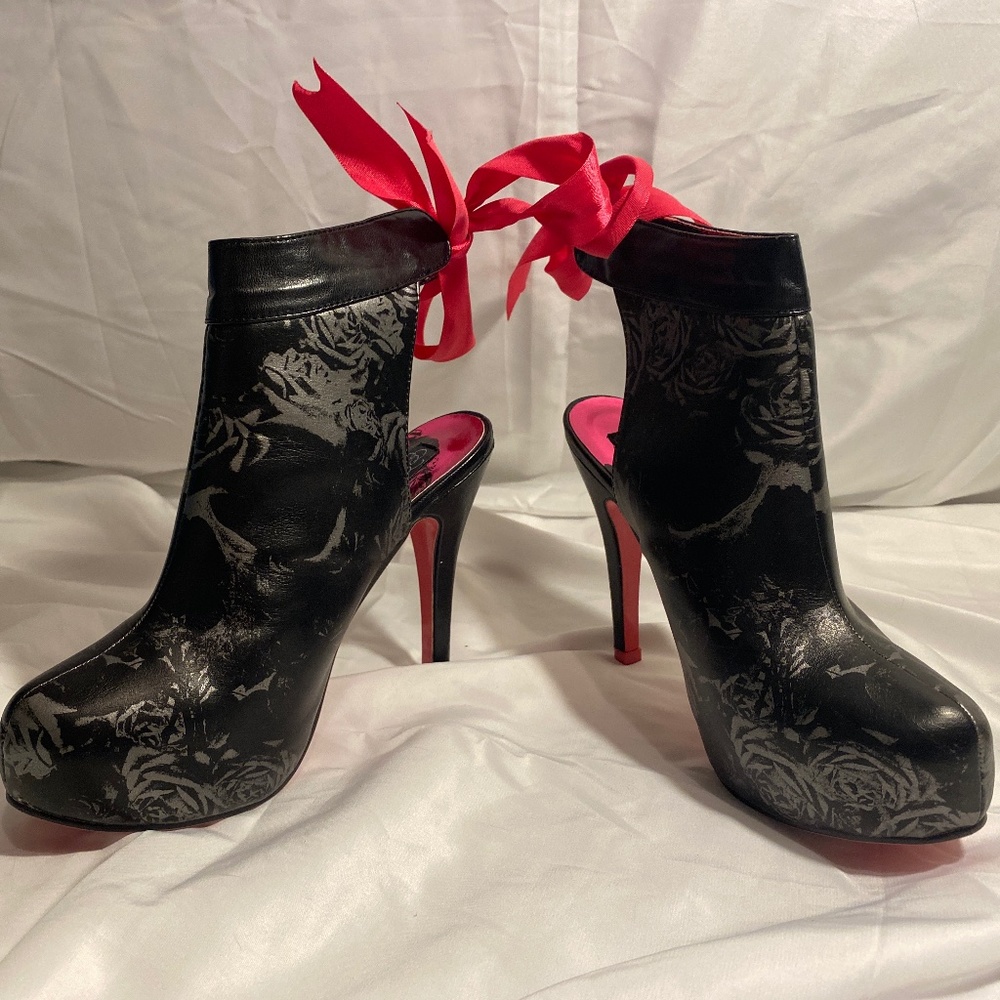 Iron Fist Necromancer Size 7